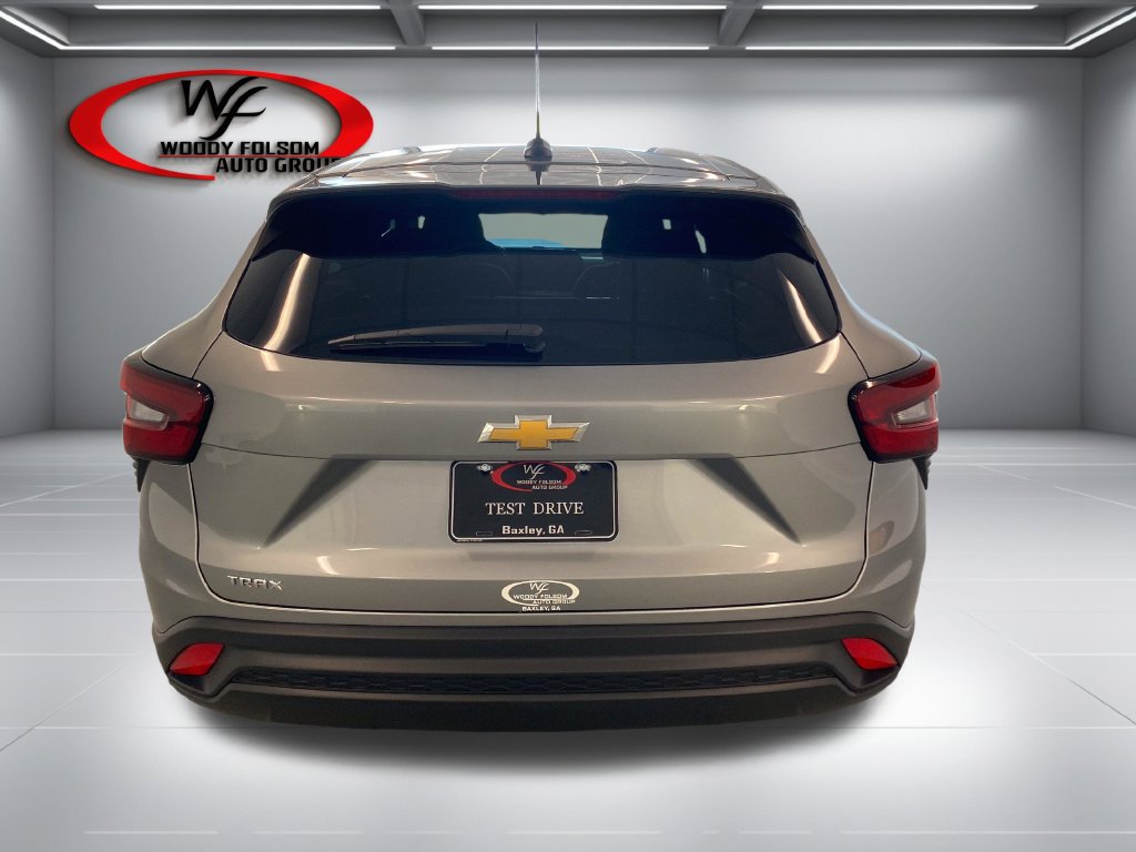 New 2026 Chevrolet Trax LS w/ LS Convenience Package FWD image 7
