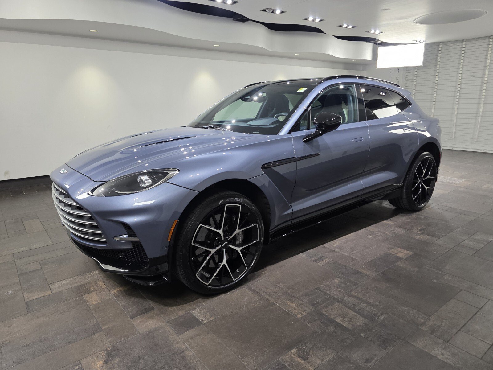 Used 2025 Aston Martin DBX 707 AWD/4WD image 27