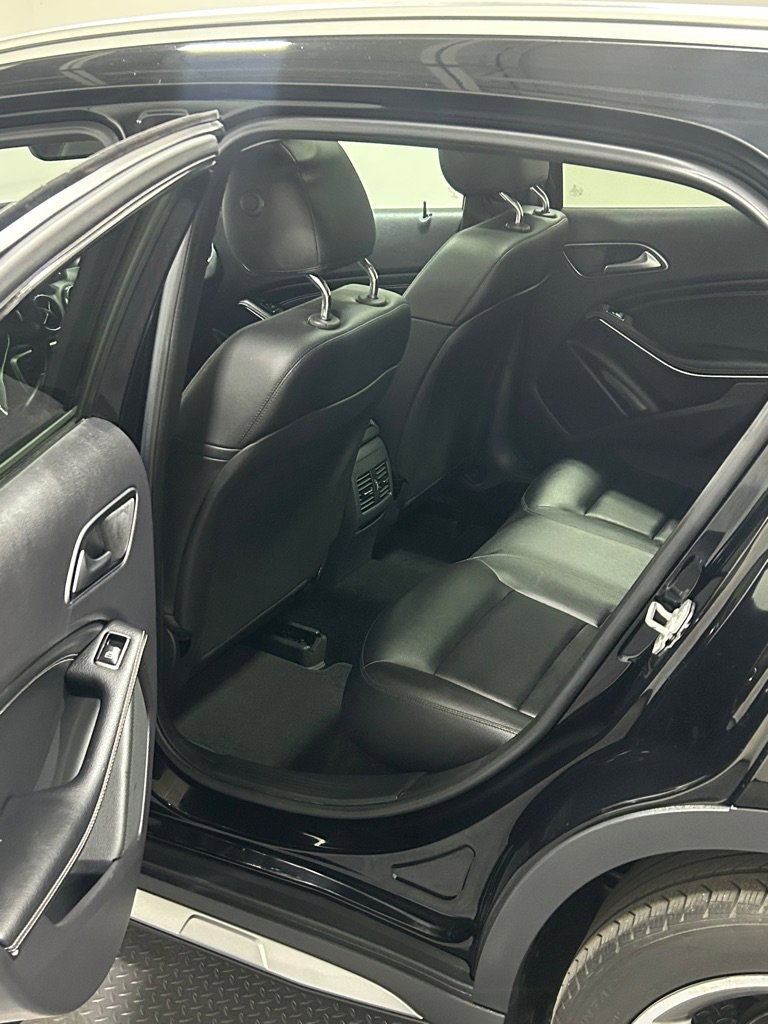 Used 2015 Mercedes-Benz GLA 250 4MATIC image 9