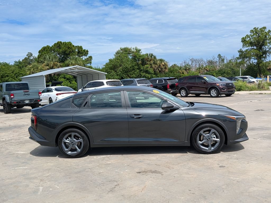 Certified 2025 Kia K4 FWD image 8