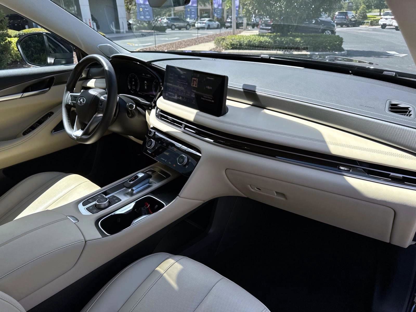 Certified 2025 INFINITI QX60 Luxe image 15