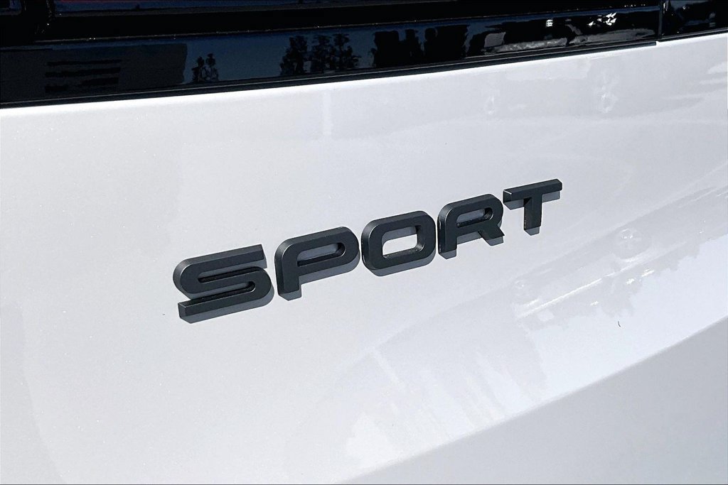 New 2027 Land Rover Range Rover Sport Dynamic SE AWD/4WD image 9