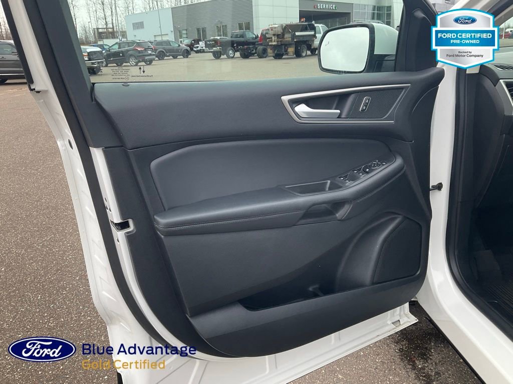 Used 2024 Ford Edge SEL w/ Convenience Package image 16