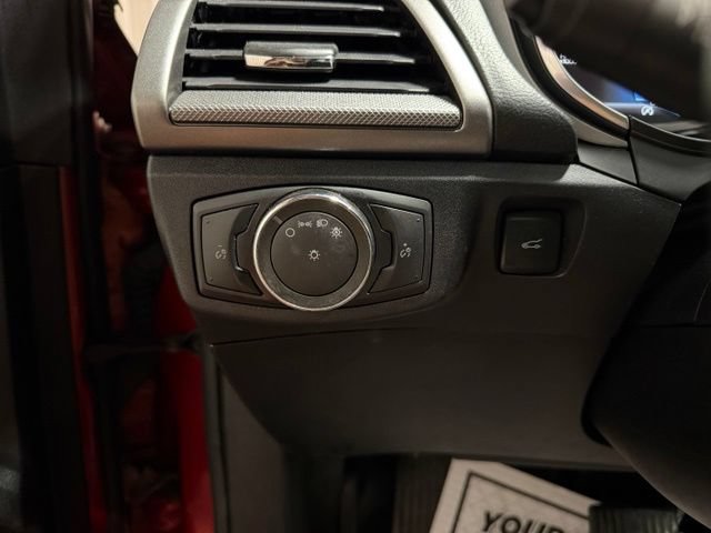 Used 2020 Ford Fusion SE FWD image 35