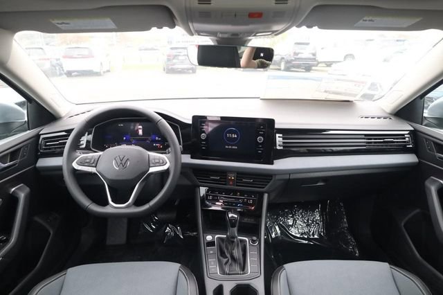 New 2026 Volkswagen Jetta SE image 6