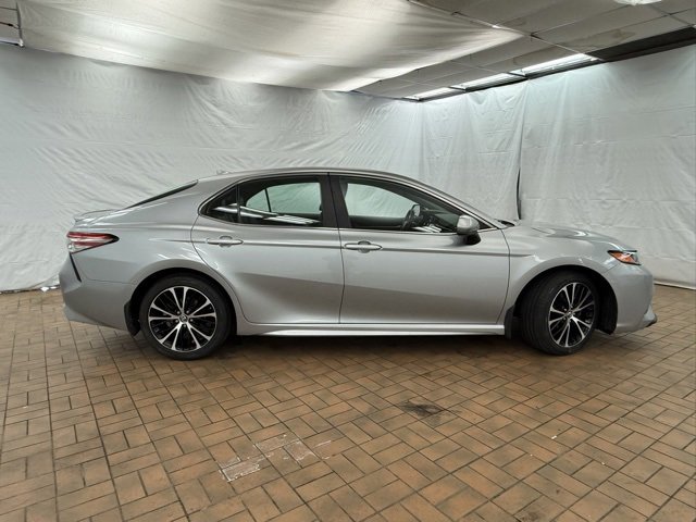 Used 2019 Toyota Camry SE image 9