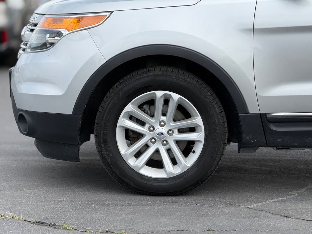 Used 2013 Ford Explorer XLT AWD/4WD image 8