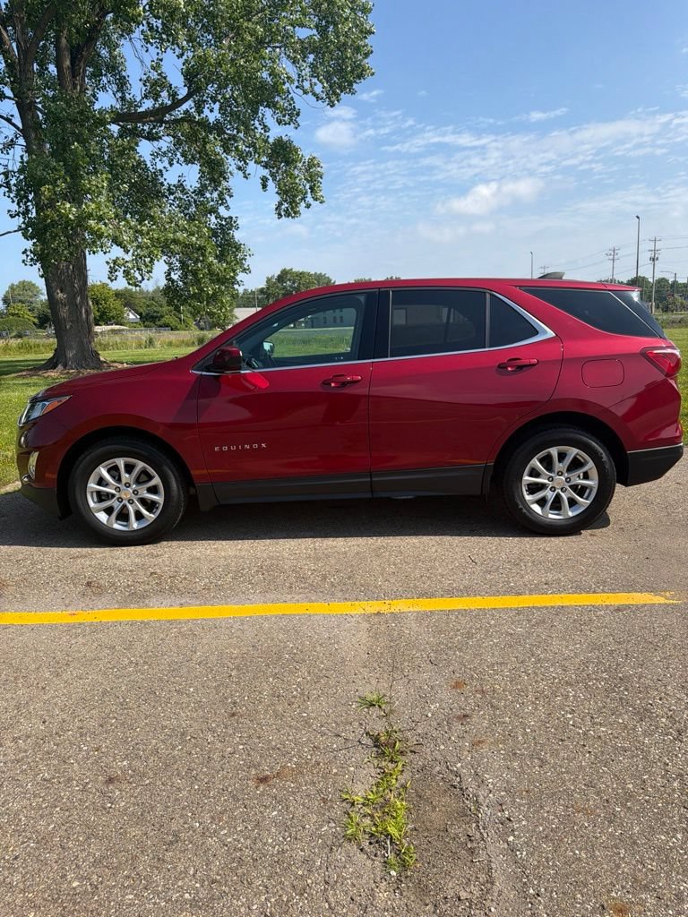 Used 2020 Chevrolet Equinox LT w/ Driver Convenience Package FWD image 8