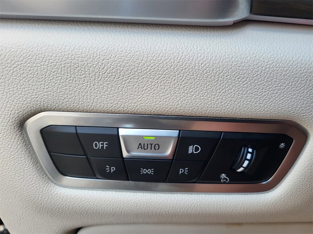 Used 2022 BMW X5 xDrive40i w/ Premium Package image 34