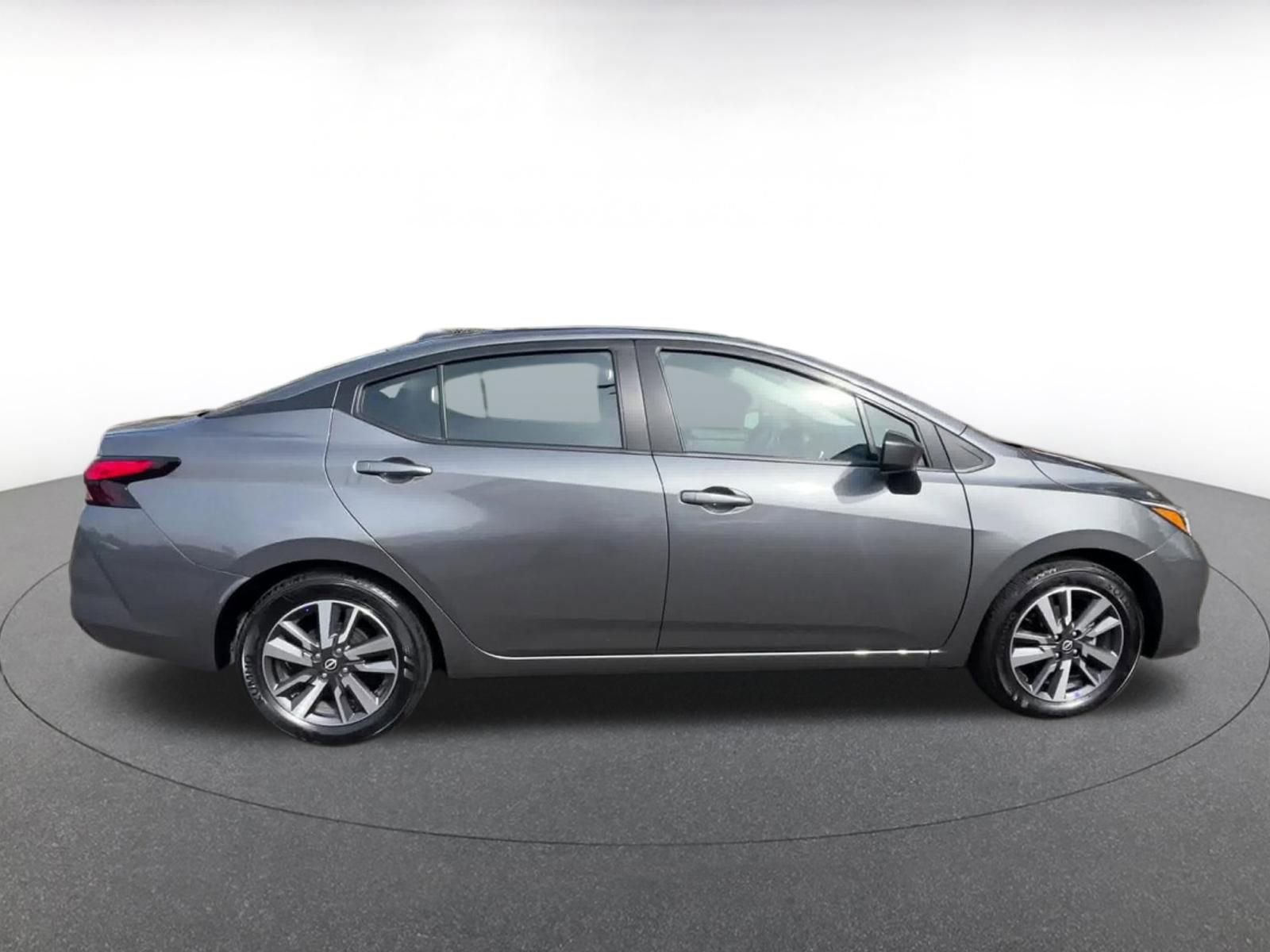 Used 2025 Nissan Versa SV image 16