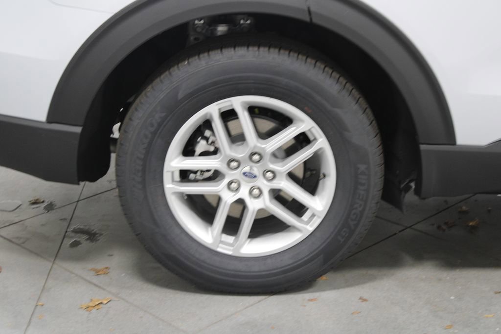 New 2026 Ford Explorer Active image 12