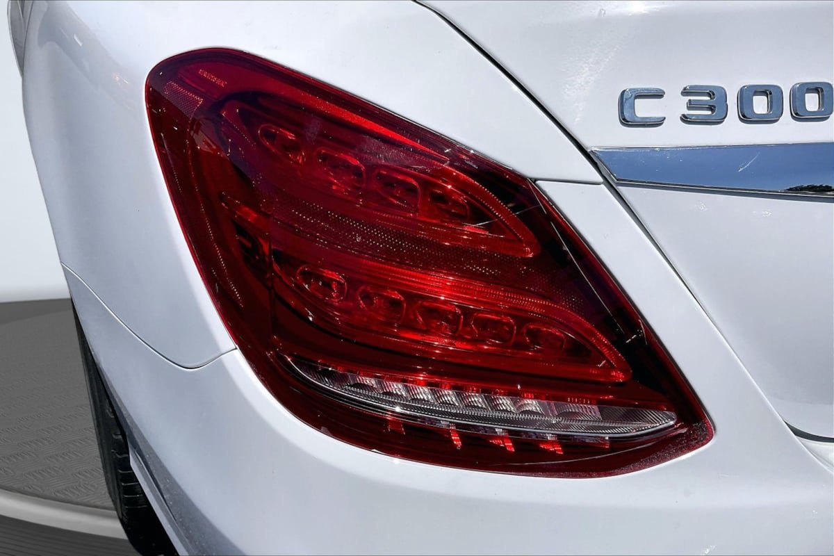 Used 2017 Mercedes-Benz C 300 Sedan image 30