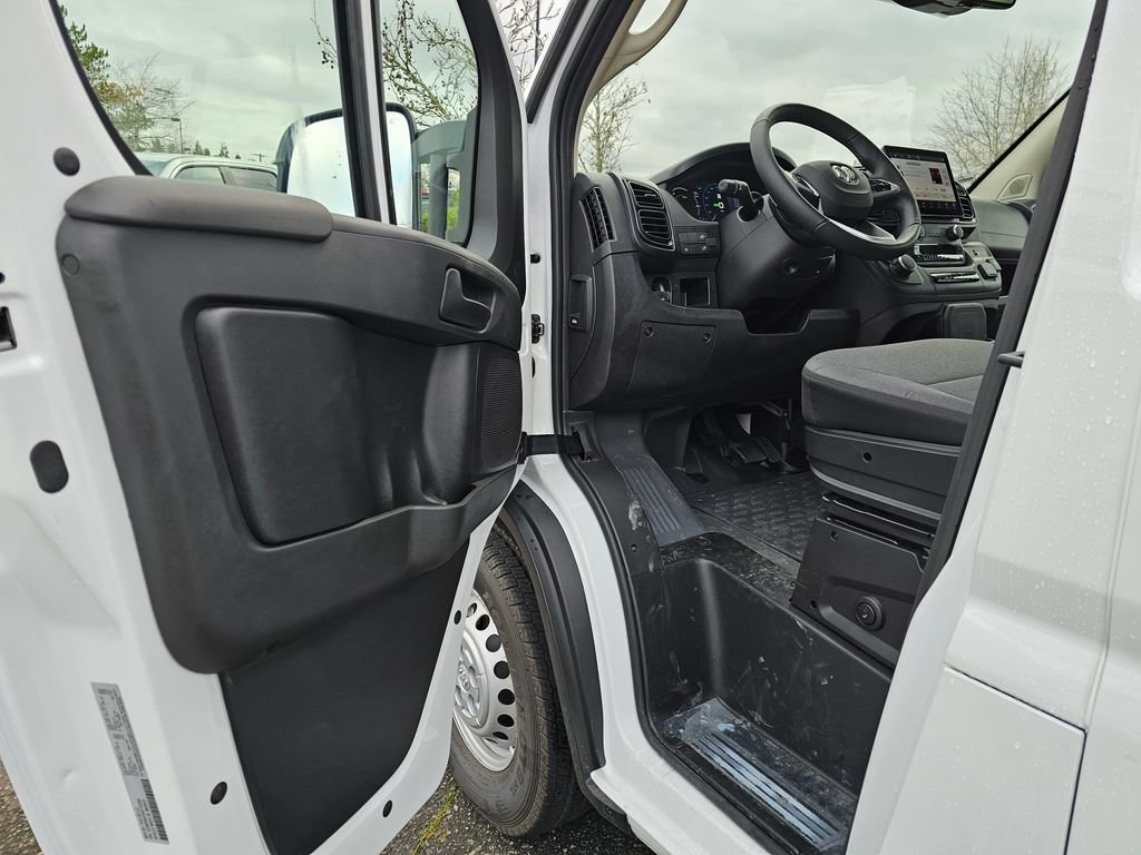 New 2024 RAM ProMaster 3500 w/ Delivery Van Package FWD image 18
