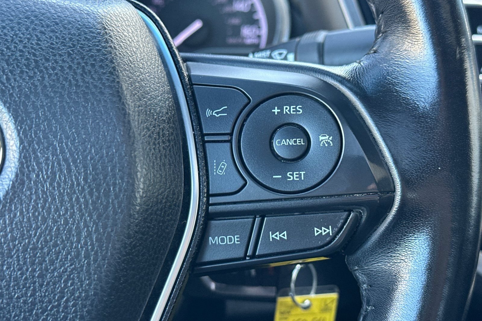 Used 2019 Toyota Camry SE FWD image 30