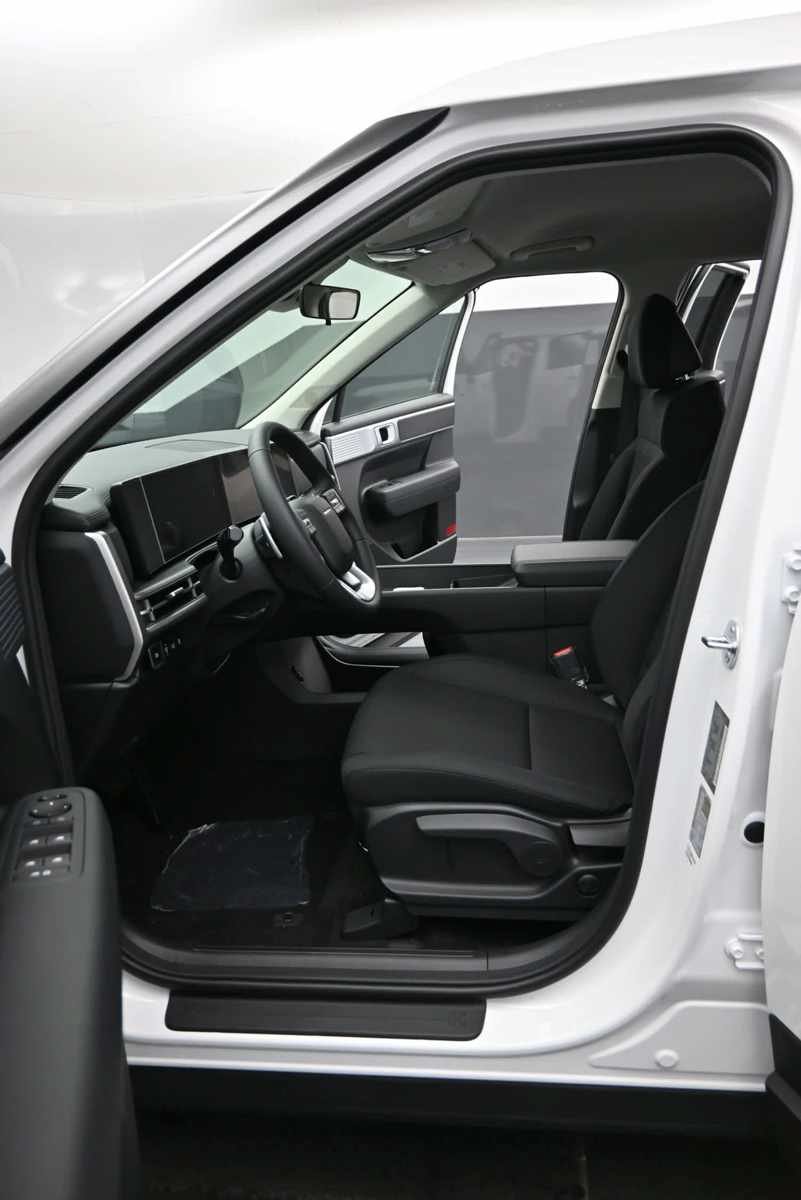 New 2026 Hyundai Santa Fe SE FWD image 18