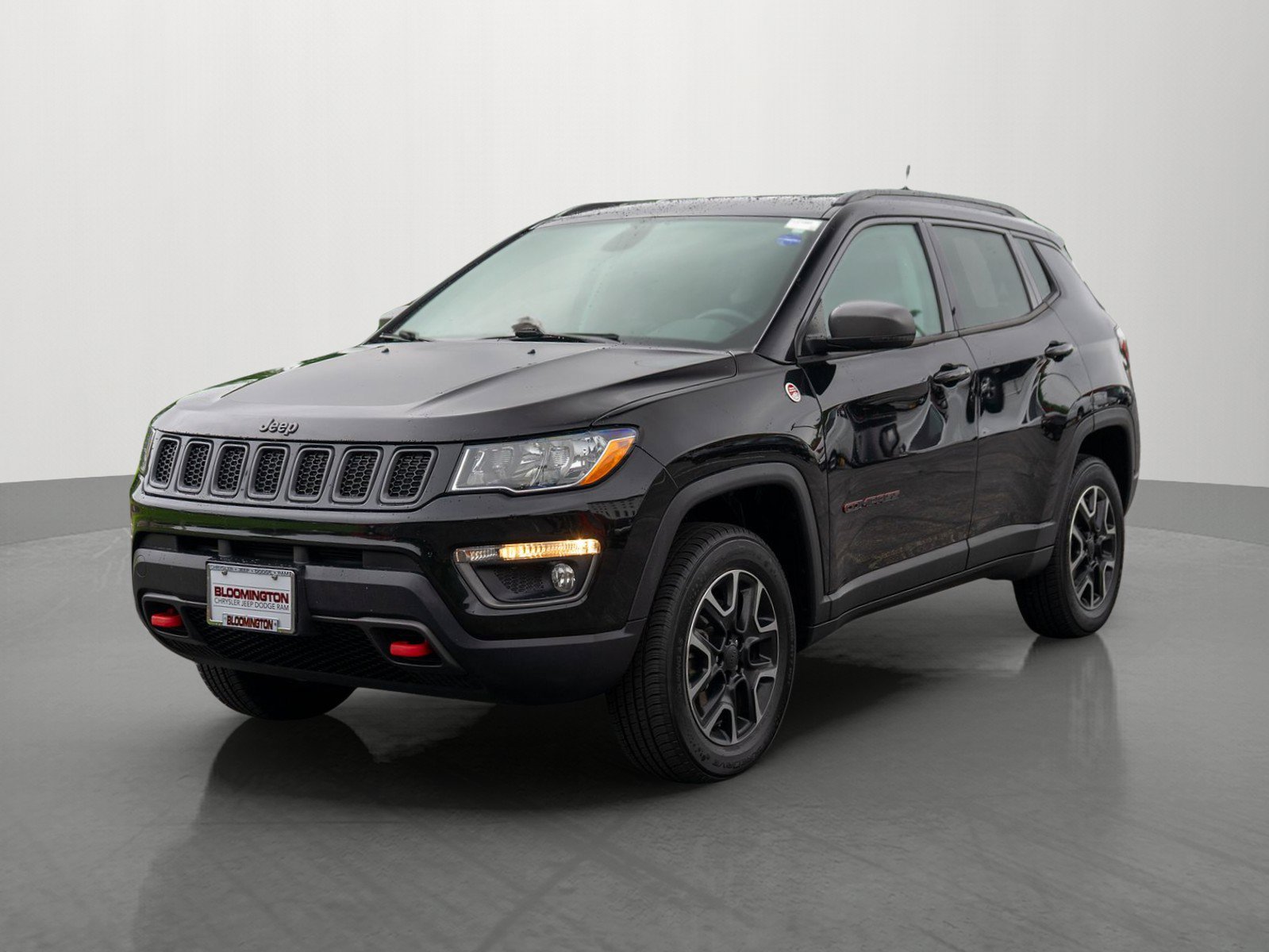 Used 2019 Jeep Compass Trailhawk w/ Cold Weather Group AWD/4WD image 3