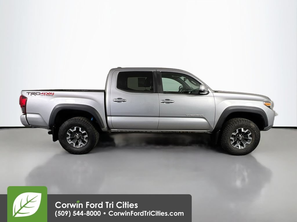 Used 2019 Toyota Tacoma TRD Off-Road w/ TRD Premium Off Road Package AWD/4WD image 18
