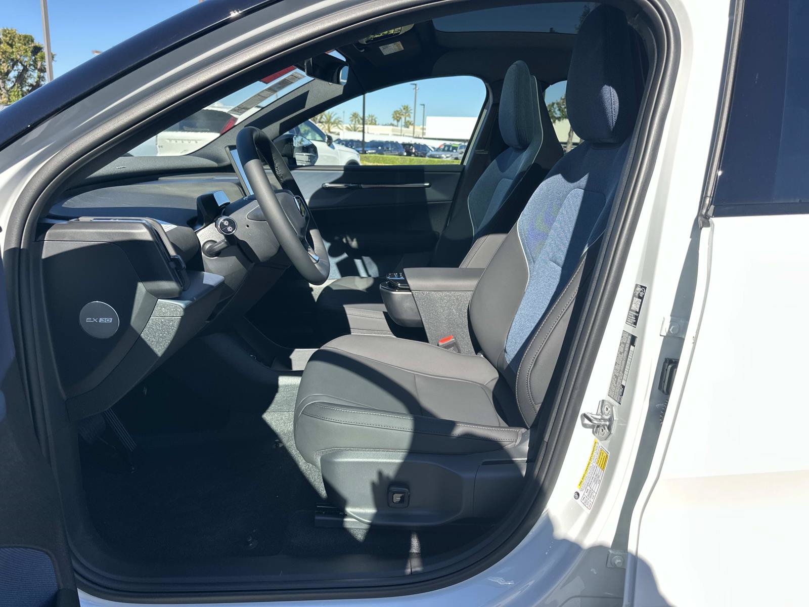New 2026 Volvo EX30 Plus w/ Climate Package AWD/4WD image 13