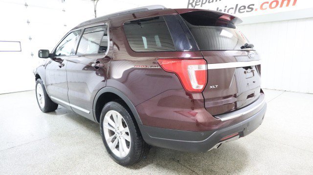 Used 2018 Ford Explorer XLT w/ Equipment Group 202A image 3