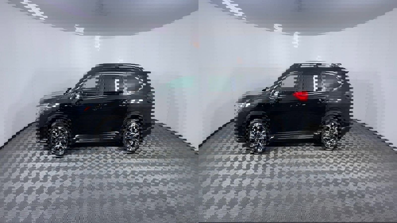 Used 2023 Subaru Ascent Limited w/ Technology Package image 4