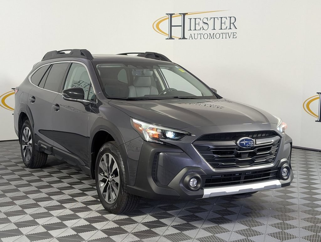 Used 2025 Subaru Outback Limited AWD/4WD image 2