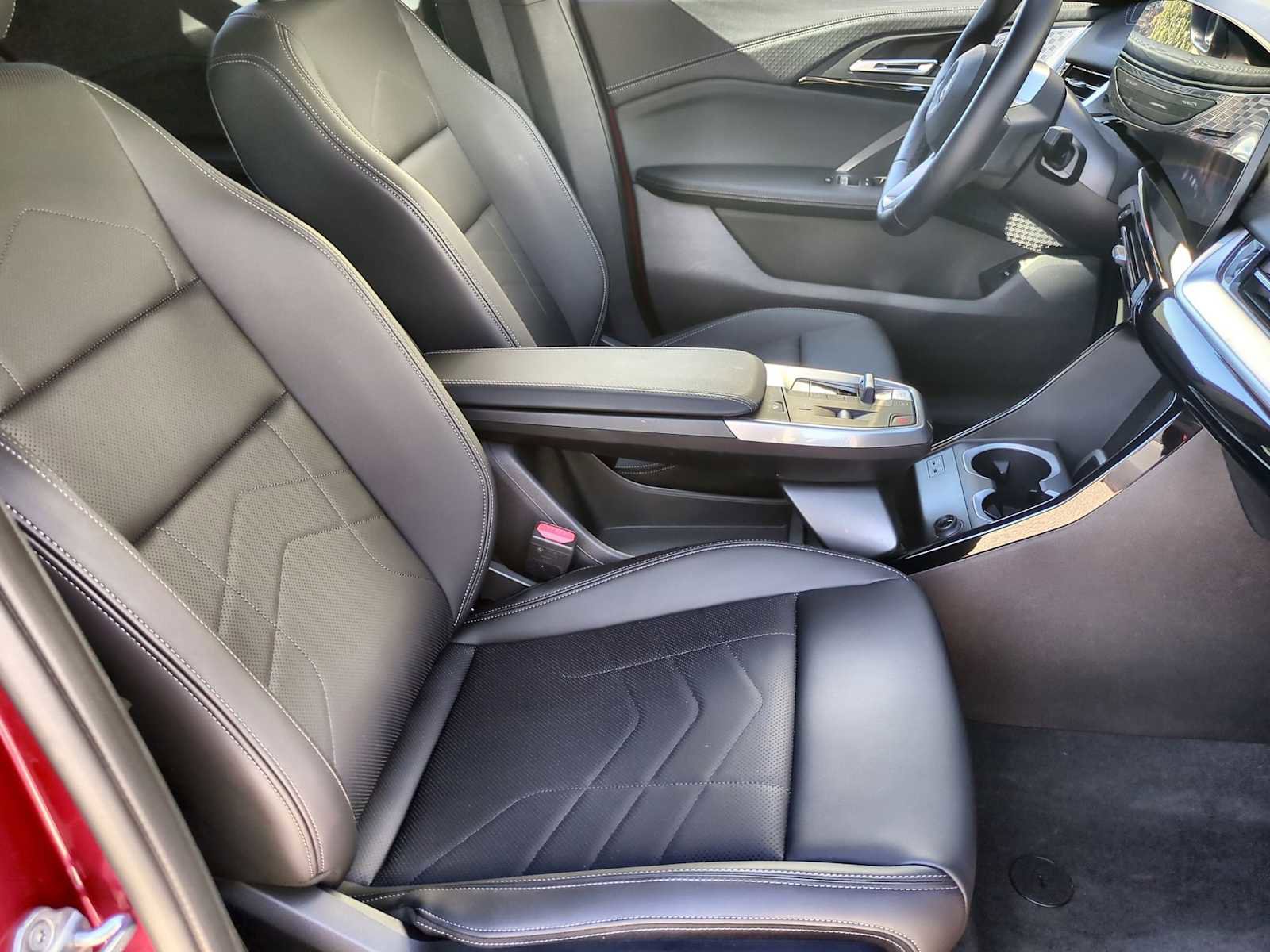 New 2025 BMW X2 xDrive28i w/ Convenience Package image 23