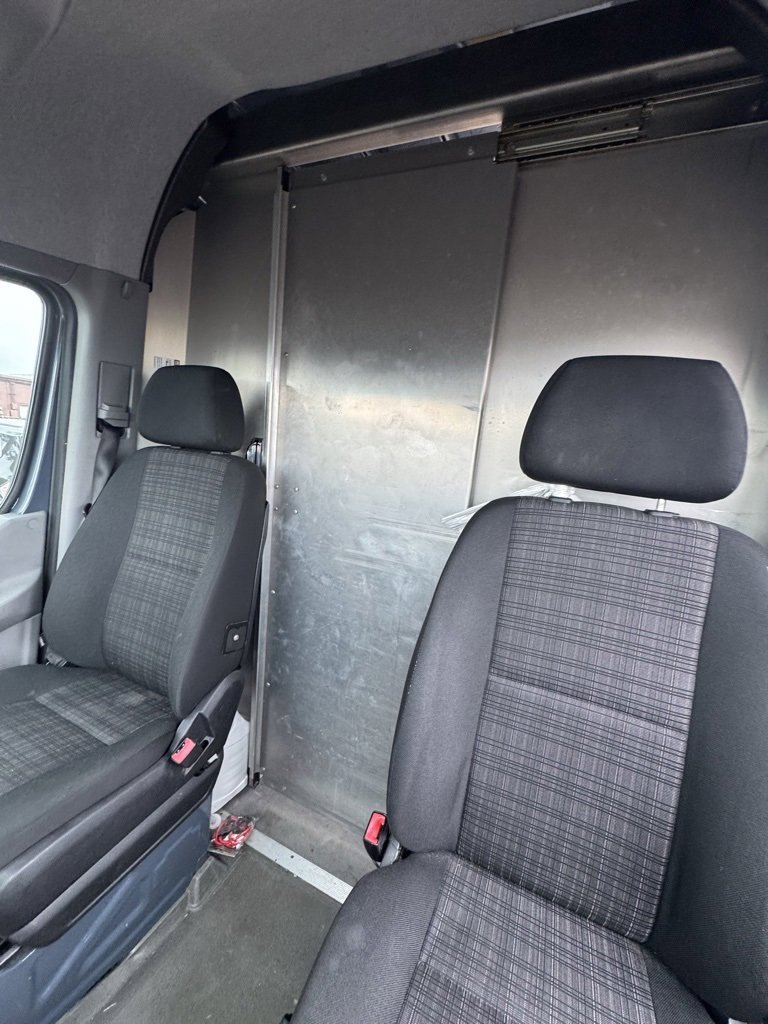 Used 2018 Mercedes-Benz Sprinter 2500 image 16