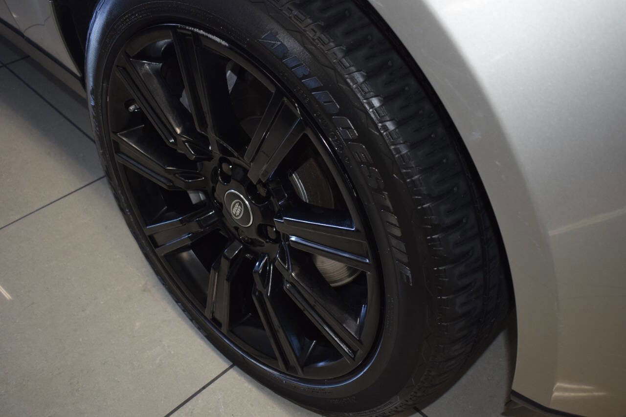 Used 2017 Land Rover Range Rover Supercharged image 12