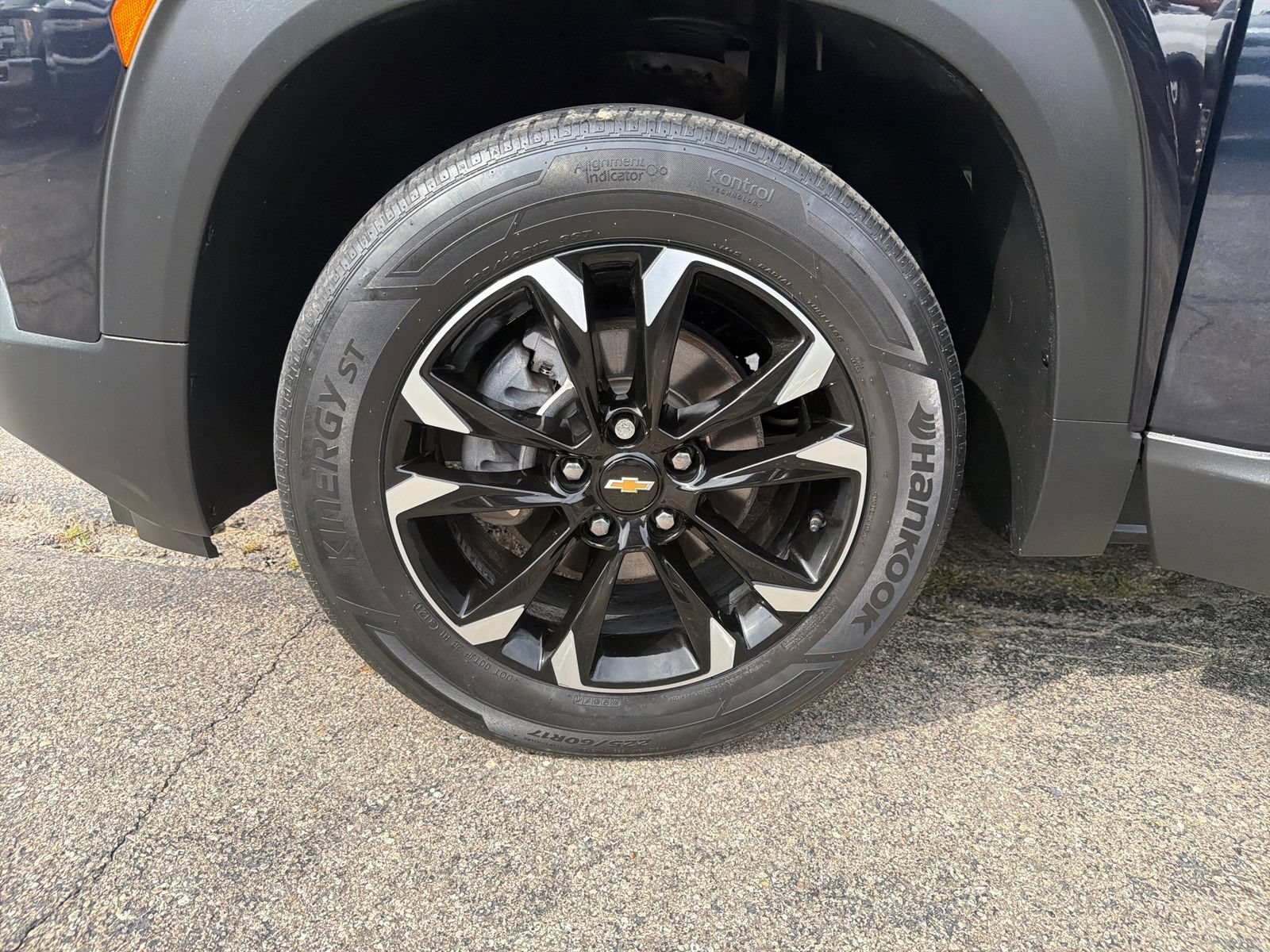Used 2021 Chevrolet TrailBlazer LT w/ Premium Seating Package FWD image 29