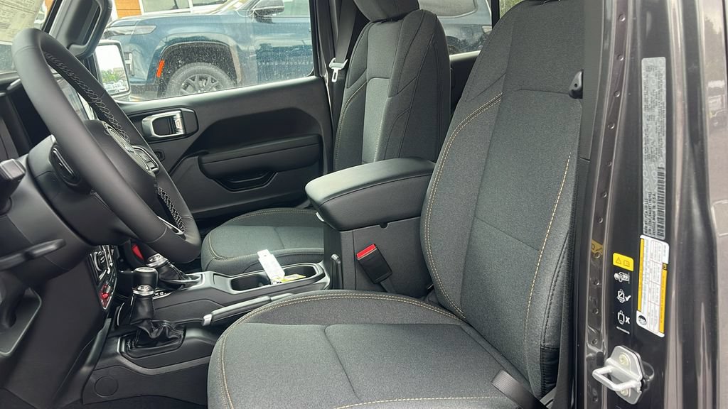 New 2026 Jeep Gladiator Sport AWD/4WD image 10