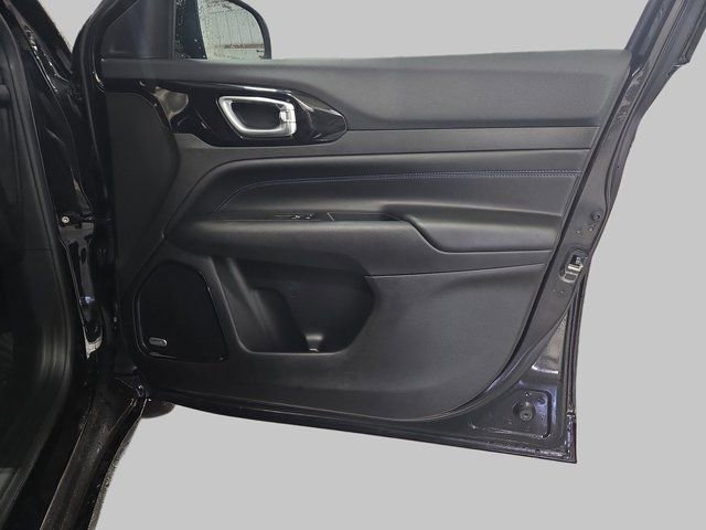 New 2025 Jeep Compass Limited w/ High Altitude Package image 11