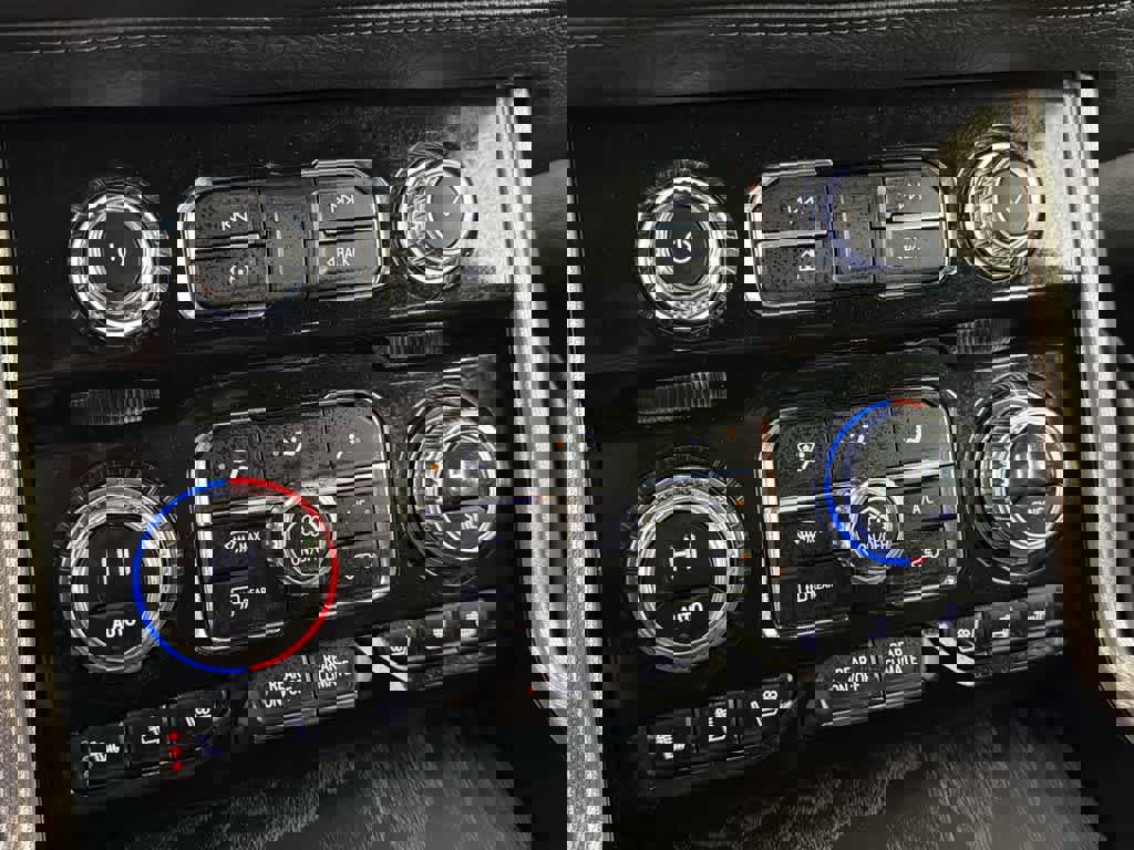 Certified 2023 GMC Yukon Denali image 63