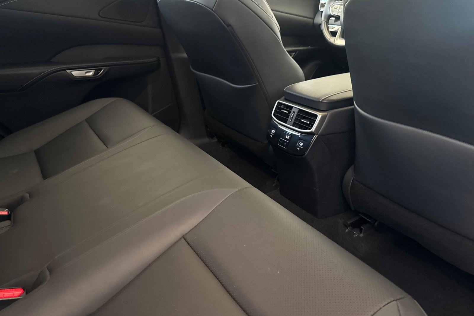 Used 2024 Lexus RX 350 Premium w/ Convenience Package FWD image 28