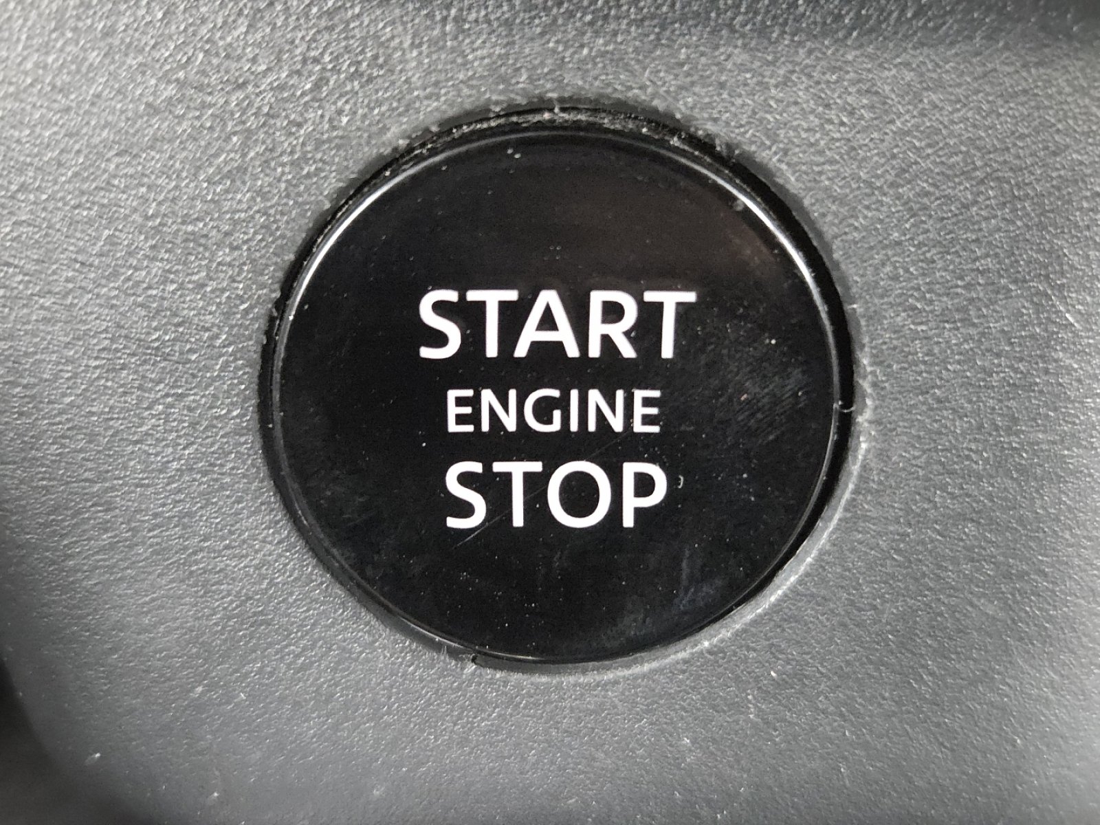 Used 2024 Nissan Rogue SV image 34