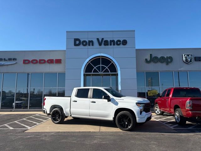 Used 2022 Chevrolet Silverado 1500 Custom image 1