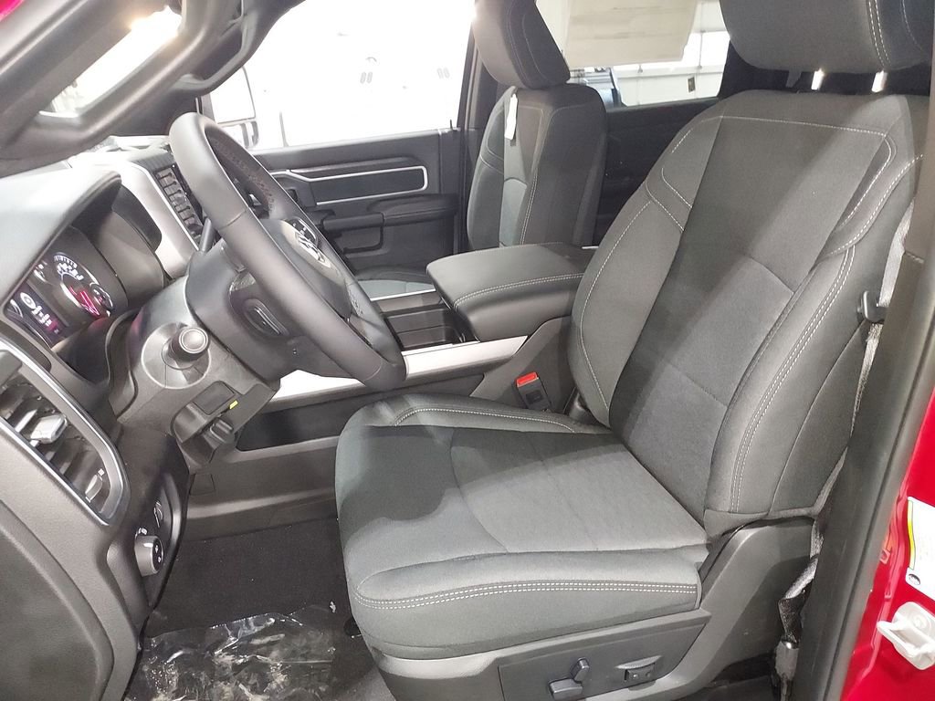 New 2026 RAM 2500 Big Horn AWD/4WD image 17