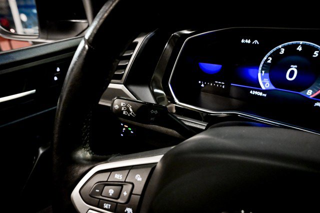 Used 2024 Volkswagen Jetta Sport image 35