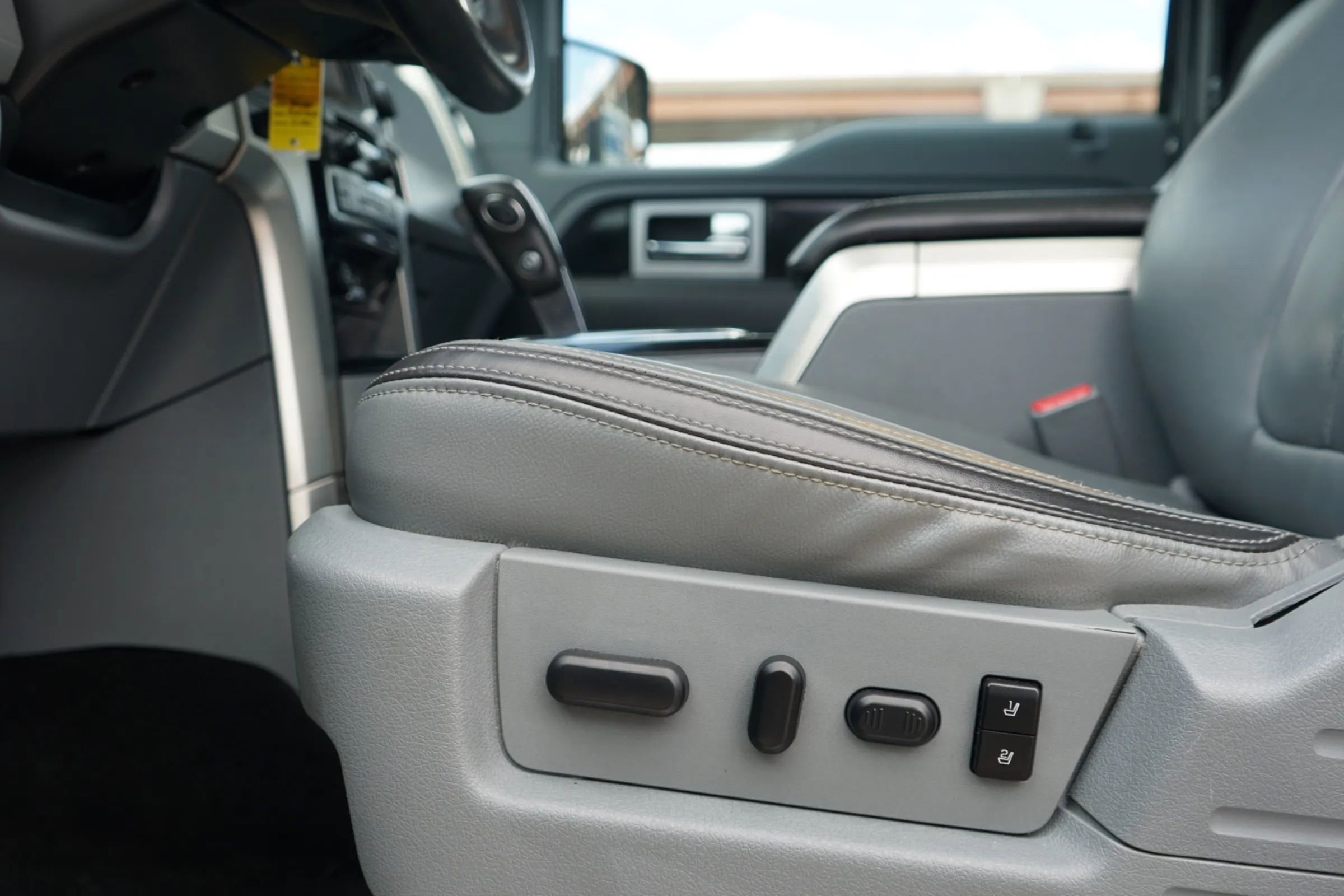 Used 2012 Ford F150 Platinum RWD image 27
