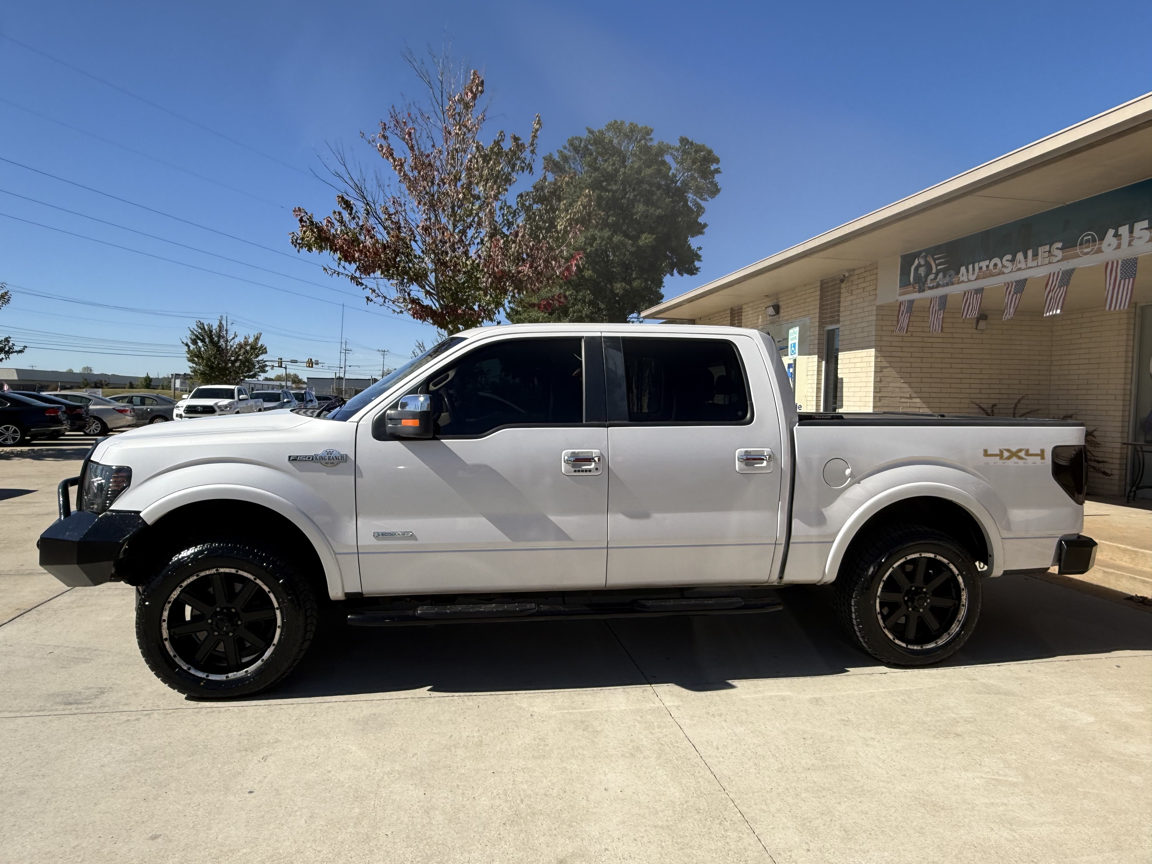 Used 2014 Ford F150 King Ranch w/ King Ranch Luxury Package AWD/4WD image 3
