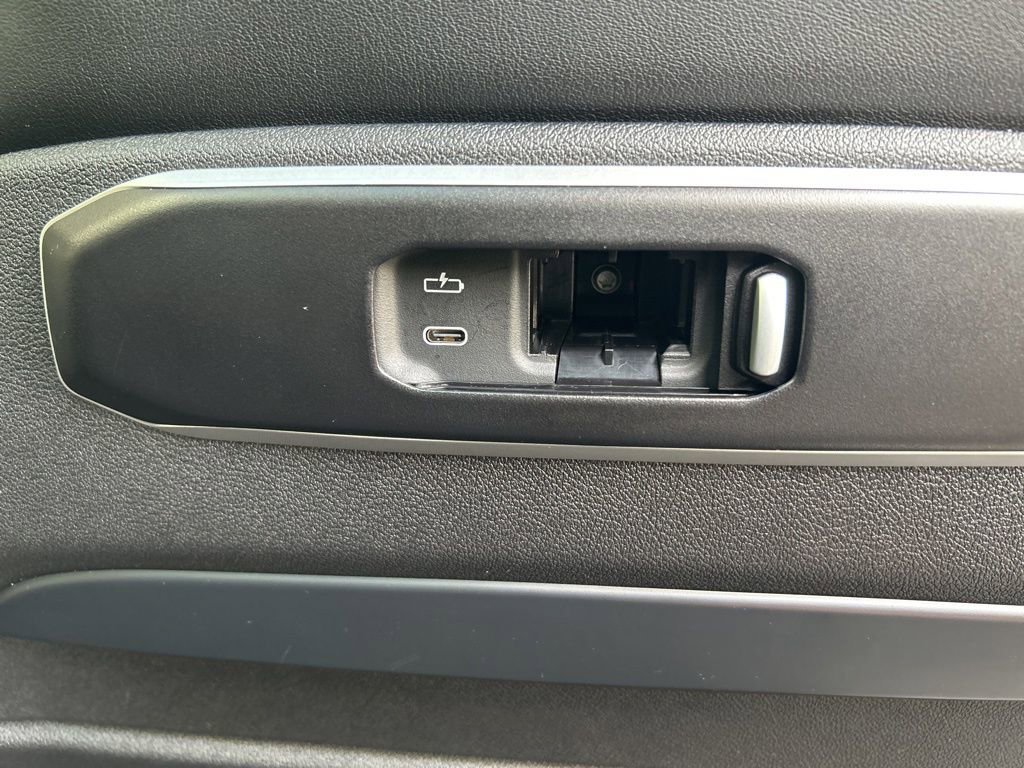 Used 2024 BMW X7 xDrive40i AWD/4WD image 39