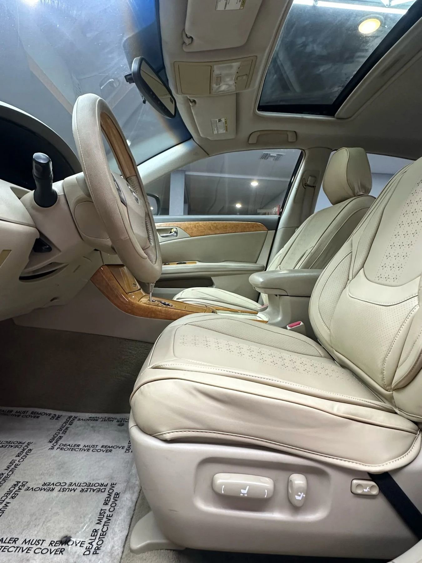 Used 2006 Toyota Avalon XLS image 11