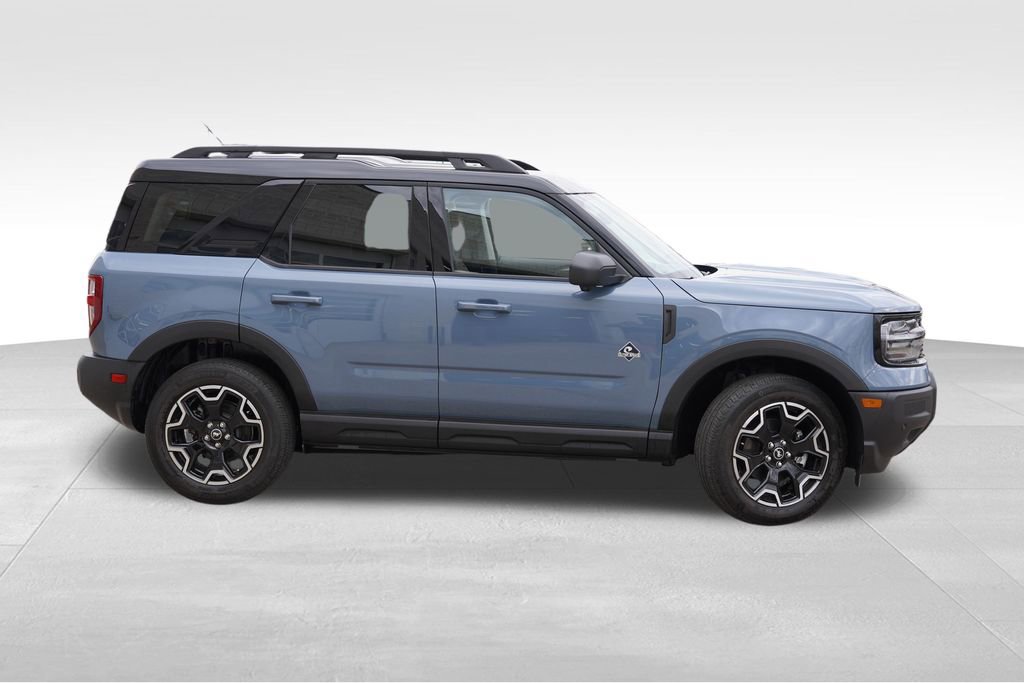 Used 2025 Ford Bronco Sport Outer Banks w/ Outer Banks Tech Package+ AWD/4WD image 3