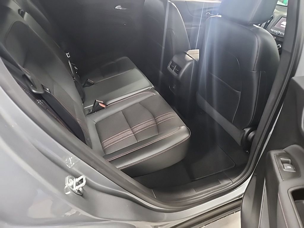Used 2023 Chevrolet Equinox RS image 15