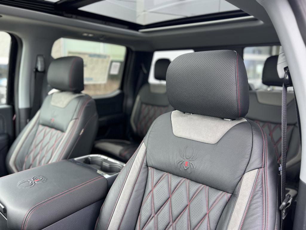 New 2026 Ford F250 Lariat w/ Black Appearance Package image 23