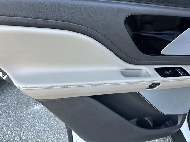 Used 2022 Lincoln Aviator Reserve w/ Equipment Group 201A image 29