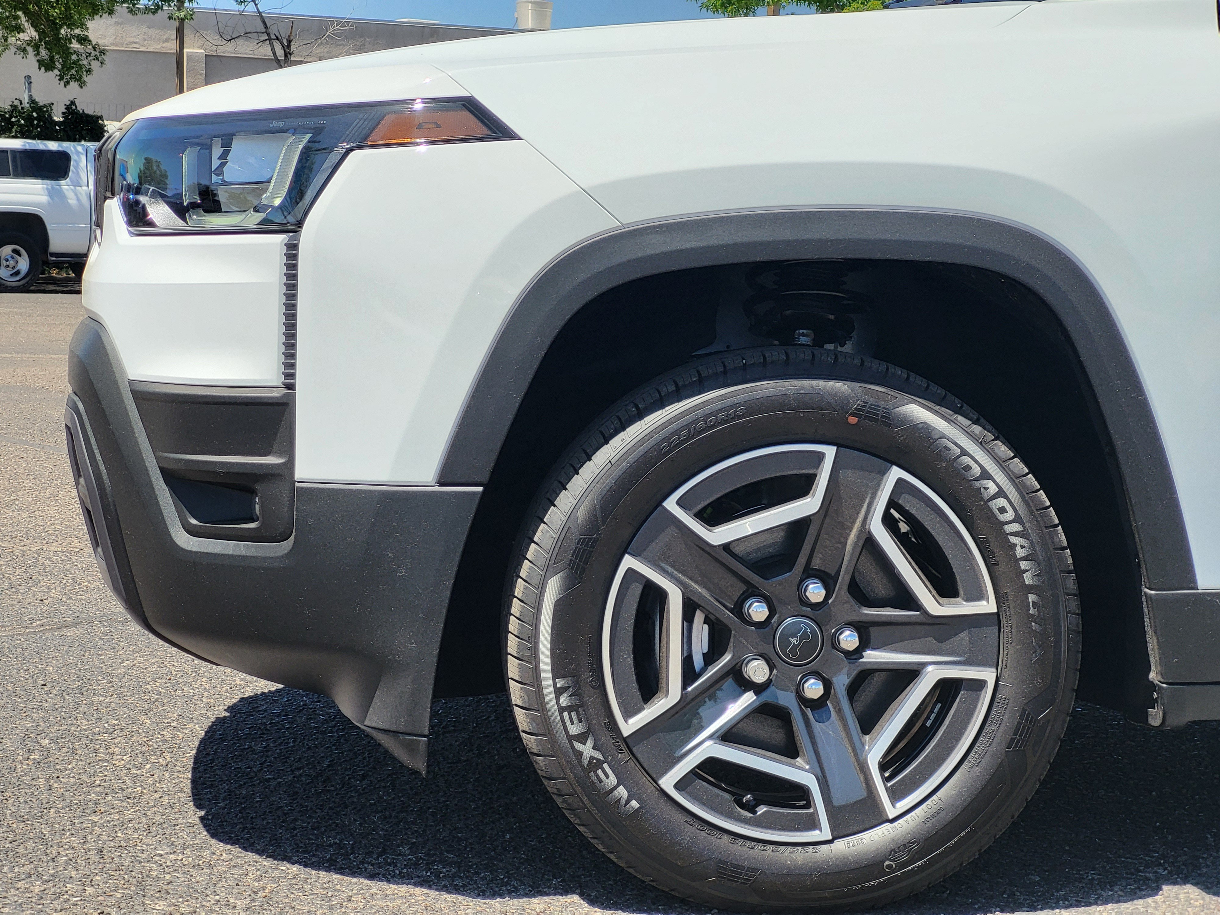 New 2026 Jeep Cherokee Laredo AWD/4WD image 18