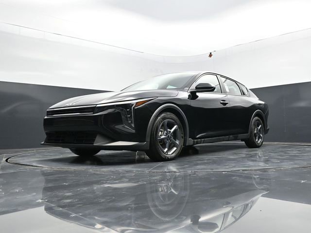 Used 2025 Kia K4 LXS image 52