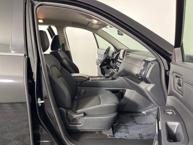 Used 2024 Nissan Pathfinder SV image 42