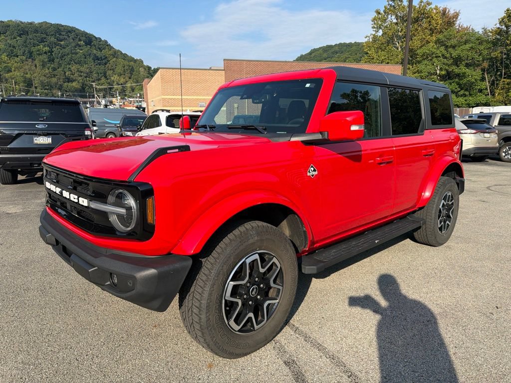 Used 2022 Ford Bronco Outer Banks AWD/4WD image 3