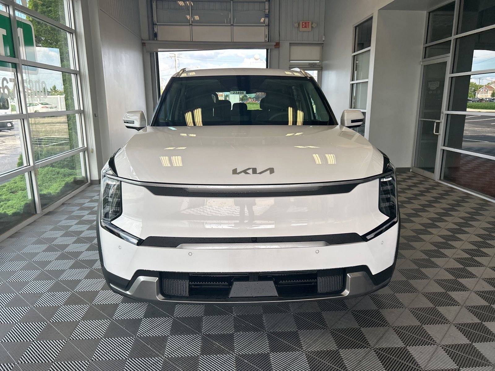 New 2026 Kia EV9 Wind image 2
